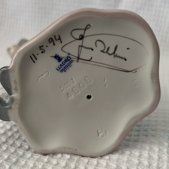 Lladro Bride and Groom signed figurine - Picture 3 of 3